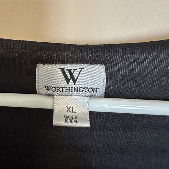 186 Worthington Short Sleeve Blouse - Picture 2 of 4